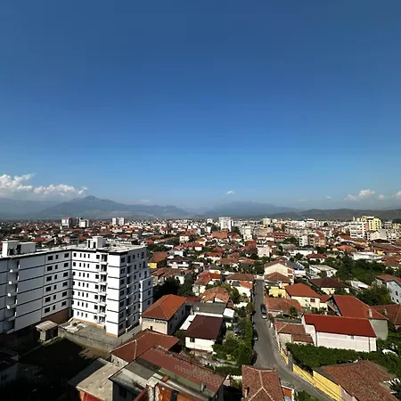 With A Lake View From The City Center * שקודר