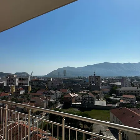 דירה With A Lake View From The City Center שקודר