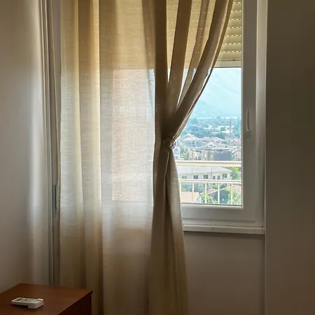 דירה With A Lake View From The City Center